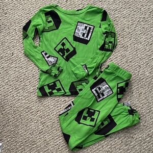 Cozy Green Kids Pajama Set with Fun Print